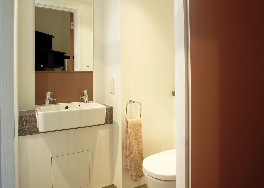 Becket Court Hotel Canterbury Room photo